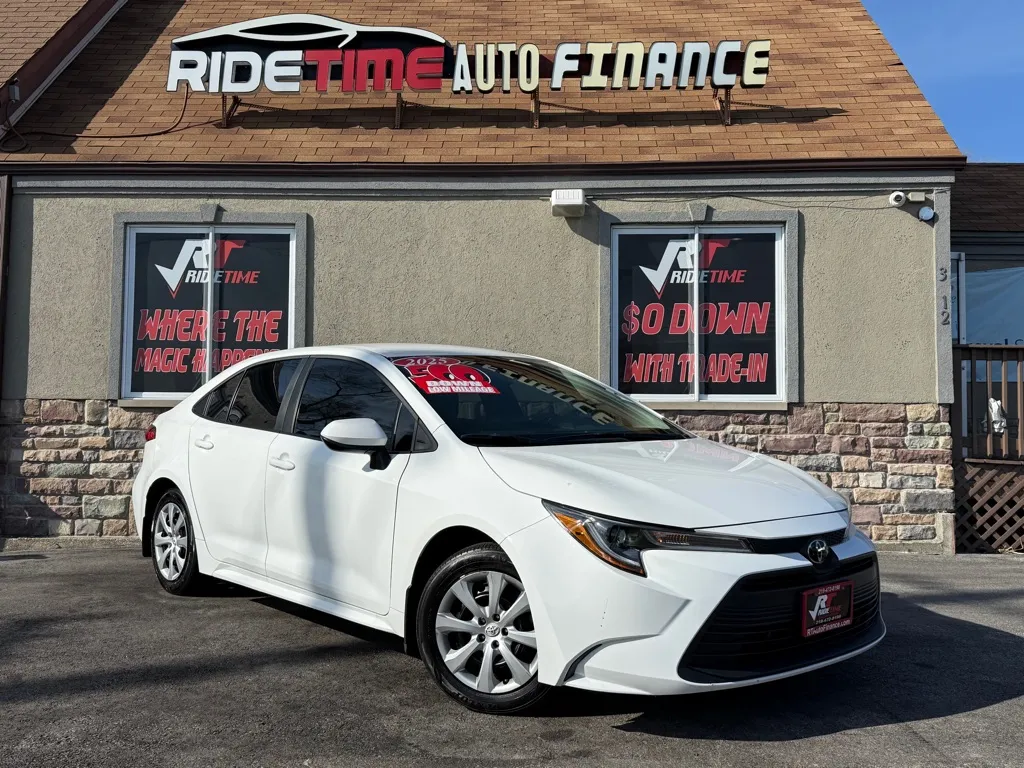 2025 Toyota Corolla LE