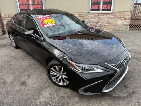 More photos of 2019 LEXUS ES 350 BASE at Ride Time Auto Finance Merrillville, IN