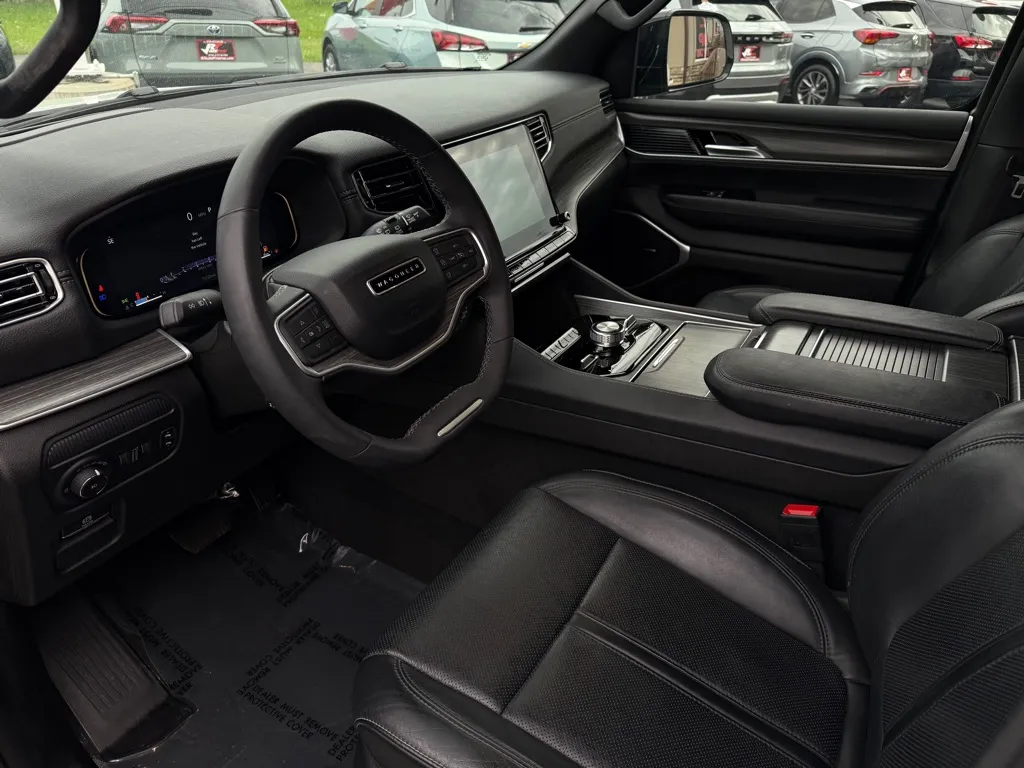 2024 Jeep Wagoneer Series III - Photo 30
