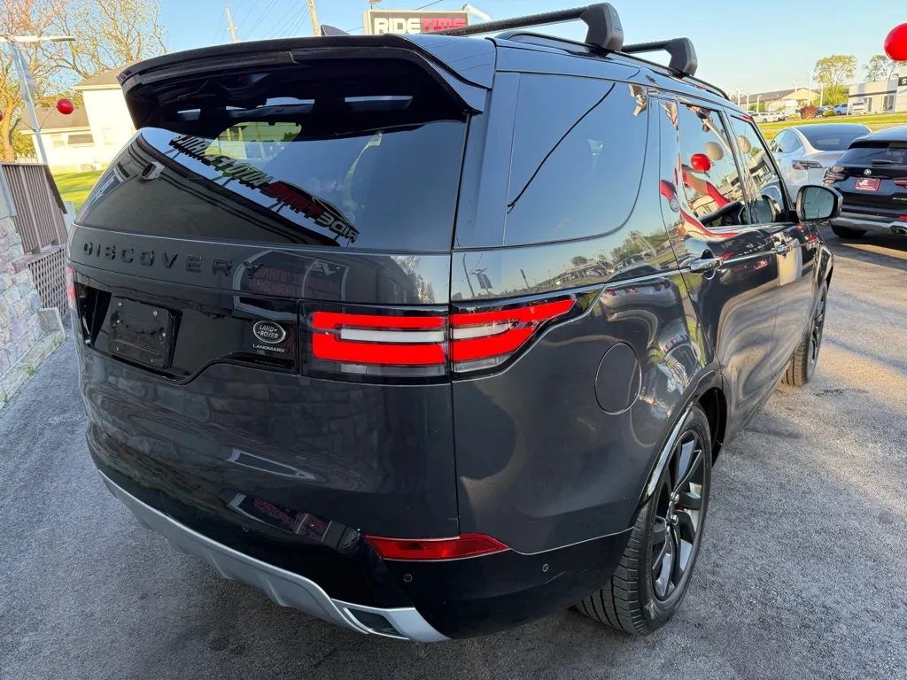 2020 Land Rover Discovery Landmark Edition - Photo 11