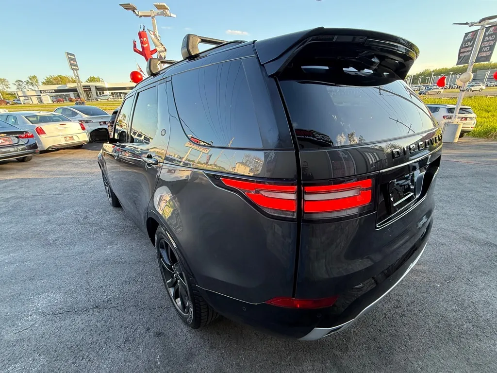 2020 Land Rover Discovery Landmark Edition - Photo 16