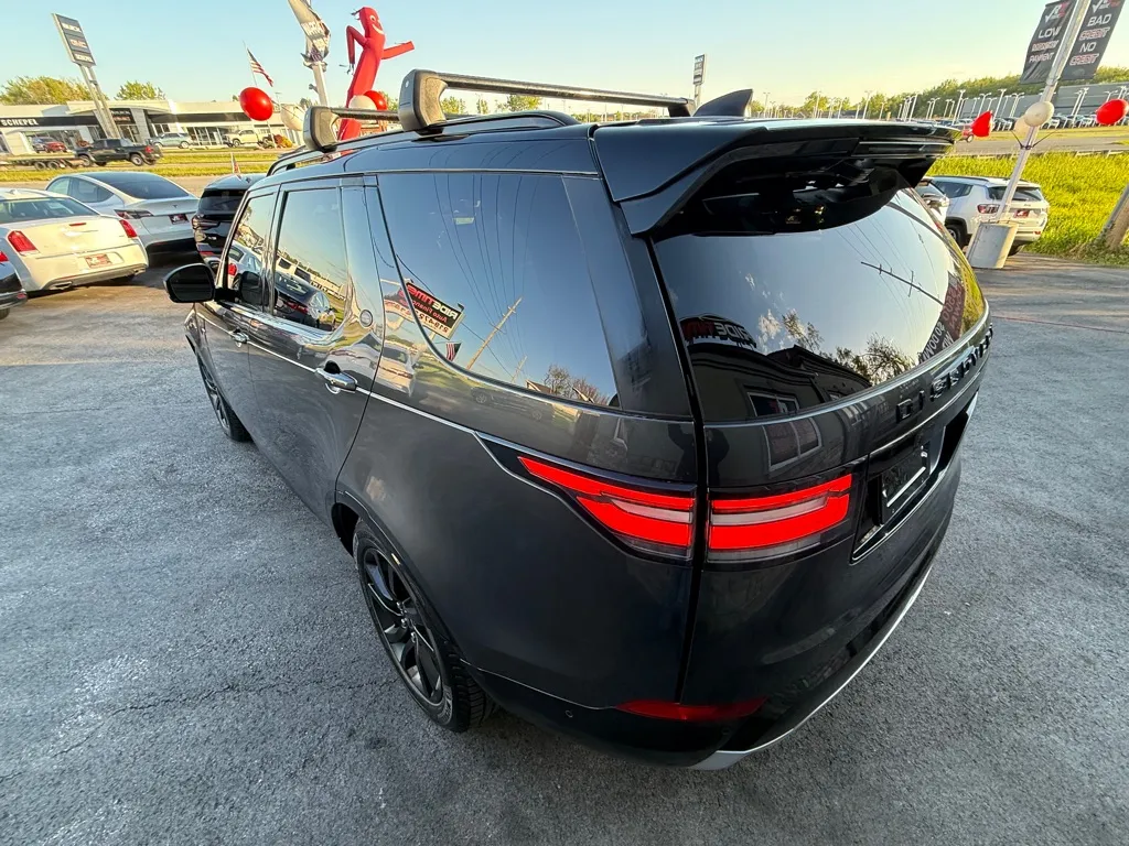 2020 Land Rover Discovery Landmark Edition - Photo 17