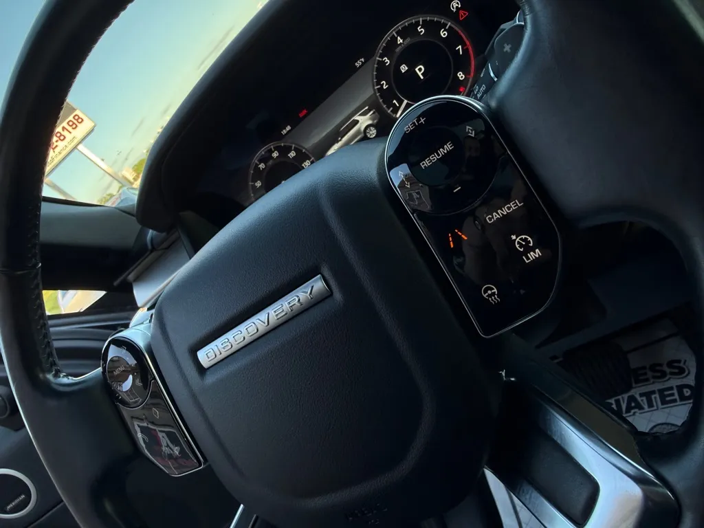 2020 Land Rover Discovery Landmark Edition - Photo 41