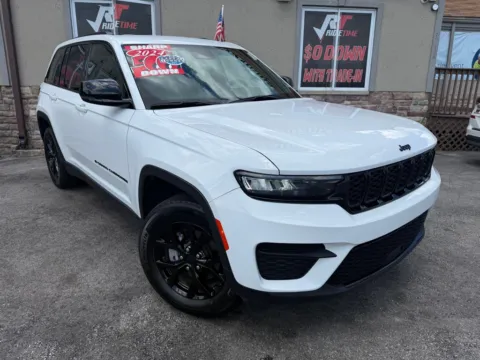 Another view of 2024 JEEP GRAND CHEROKEE ALTITUDE for sale in Merrillville, IN at Ride Time Auto Finance Merrillville