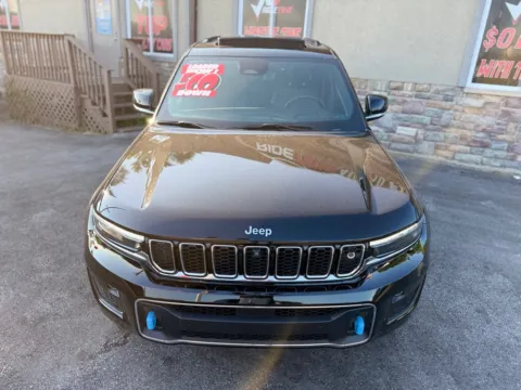 More photos of 2023 JEEP GRAND CHEROKEE OVERLAND 4XE - Advanced ProTec at Ride Time Auto Finance Merrillville, IN