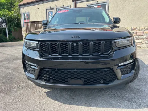 More photos of 2023 JEEP GRAND CHEROKEE LIMITED-LUXURY TRCH GROUP II at Ride Time Auto Finance Merrillville, IN