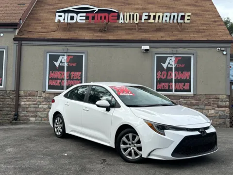 White 2022 TOYOTA COROLLA LE for sale in Merrillville, IN