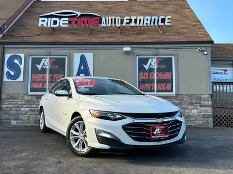 White 2023 CHEVROLET MALIBU LT for sale in Merrillville, IN