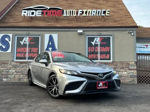 Silver 2022 TOYOTA CAMRY SE for sale in Merrillville, IN