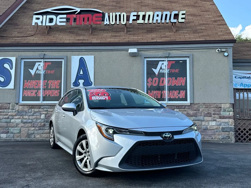 Silver 2022 TOYOTA COROLLA LE for sale in Merrillville, IN