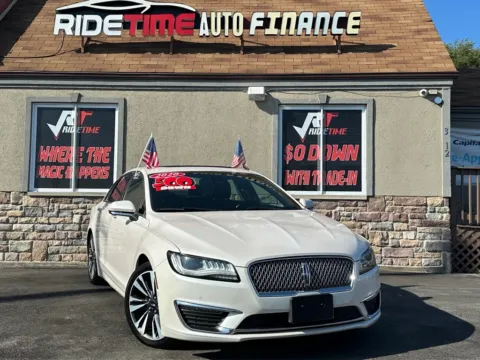 White 2020 LINCOLN MKZ RESERVE for sale in Merrillville, IN