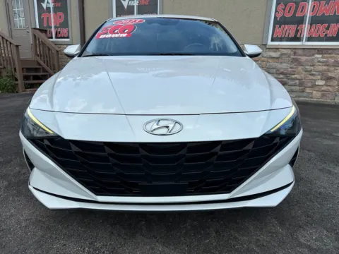 More photos of 2023 HYUNDAI ELANTRA SEL-CONVENIENCE at Ride Time Auto Finance Merrillville, IN