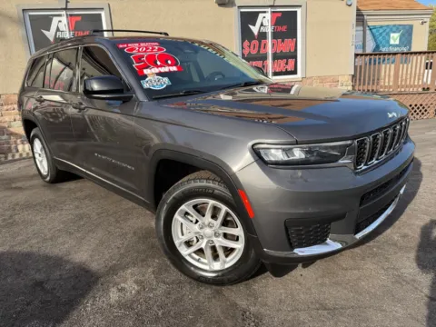 Another view of 2022 JEEP GRAND CHEROKEE LAREDO for sale in Merrillville, IN at Ride Time Auto Finance Merrillville