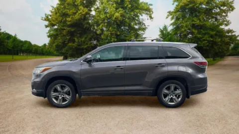 More photos of 2016 Toyota Highlander Limited Sport Utility 4D at Sunny and 70 Auto Sales, NC