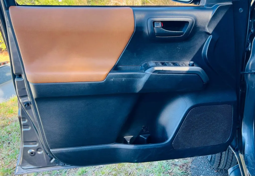 2018 Toyota Tacoma SR5 - Photo 22
