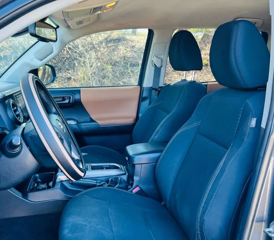 2018 Toyota Tacoma SR5 - Photo 10