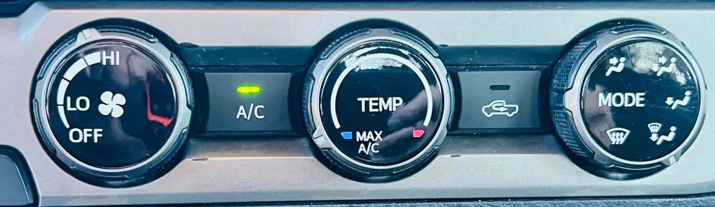 2018 Toyota Tacoma SR5 - Photo 17