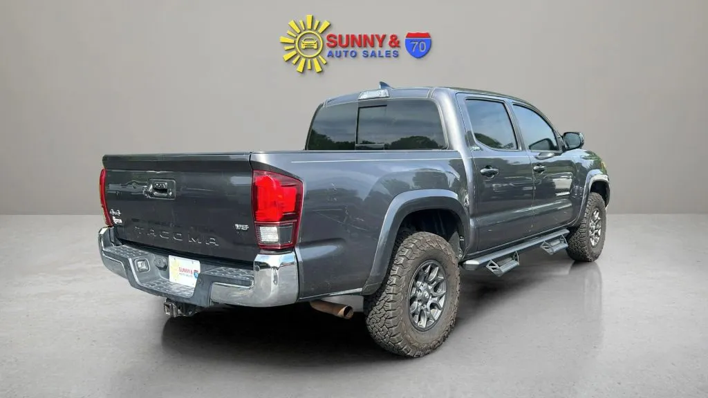 2018 Toyota Tacoma SR5 - Photo 8