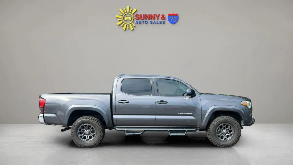 2018 Toyota Tacoma SR5 - Photo 9