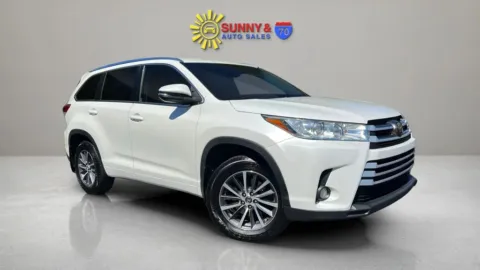 White 2018 Toyota Highlander XLE Sport Utility 4D for sale in Candler, NC