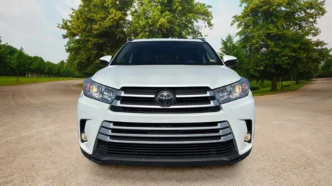 Another view of 2018 Toyota Highlander XLE Sport Utility 4D for sale in Candler, NC at Sunny and 70 Auto Sales