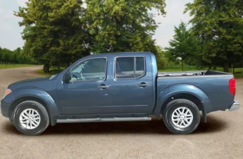More photos of 2016 Nissan Frontier Crew Cab SV Pickup 4D 5 ft at Sunny and 70 Auto Sales, NC
