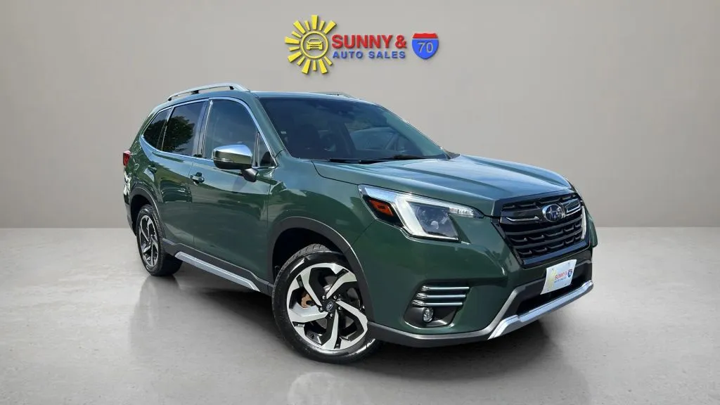 2022 Subaru Forester Touring's photo