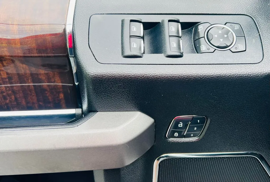 2017 Ford F-150 XL - Photo 22