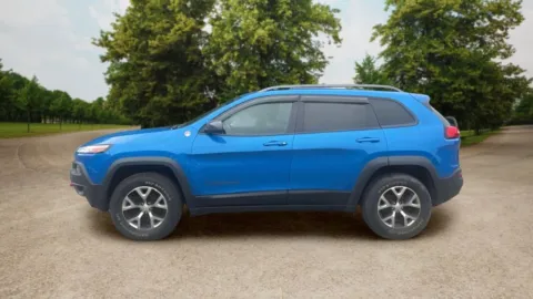 More photos of 2017 Jeep Cherokee TrailHawk Sport Utility 4D at Sunny and 70 Auto Sales, NC