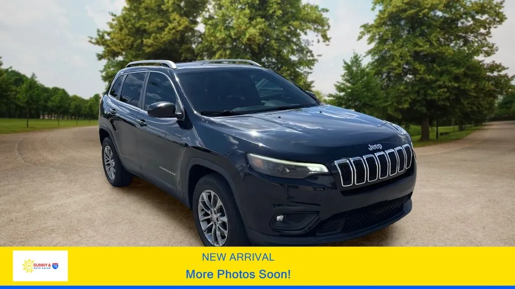 Black 2019 Jeep Cherokee Latitude Plus Sport Utility 4D for sale in Candler, NC