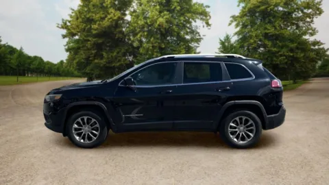 More photos of 2019 Jeep Cherokee Latitude Plus Sport Utility 4D at Sunny and 70 Auto Sales, NC