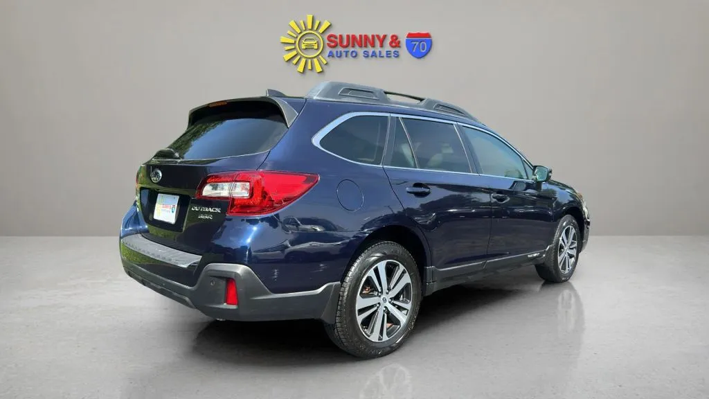 2018 Subaru Outback Limited - Photo 8