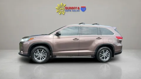 More photos of 2017 Toyota Highlander XLE Sport Utility 4D at Sunny and 70 Auto Sales, NC