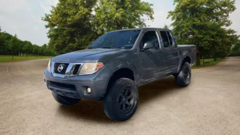 More photos of 2016 Nissan Frontier Crew Cab SV Pickup 4D 5 ft at Sunny and 70 Auto Sales, NC