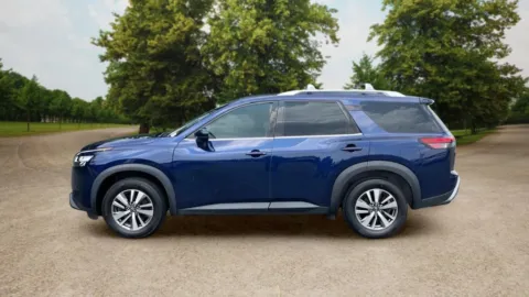 More photos of 2023 Nissan Pathfinder SL Sport Utility 4D at Sunny and 70 Auto Sales, NC