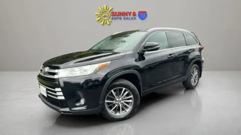 More photos of 2017 Toyota Highlander XLE Sport Utility 4D at Sunny and 70 Auto Sales, NC