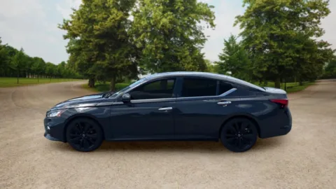 More photos of 2020 Nissan Altima 2.5 SL Sedan 4D at Sunny and 70 Auto Sales, NC