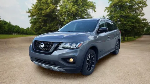 More photos of 2020 Nissan Pathfinder SL Sport Utility 4D at Sunny and 70 Auto Sales, NC