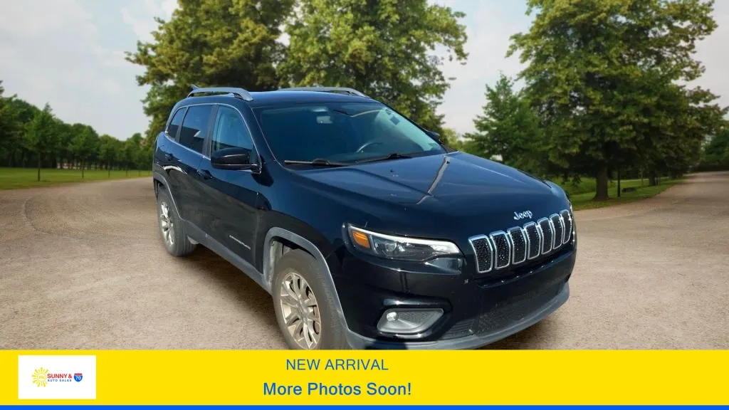Black 2019 Jeep Cherokee Latitude Plus Sport Utility 4D for sale in Candler, NC