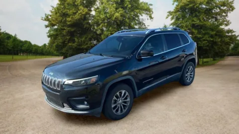 More photos of 2019 Jeep Cherokee Latitude Plus Sport Utility 4D at Sunny and 70 Auto Sales, NC