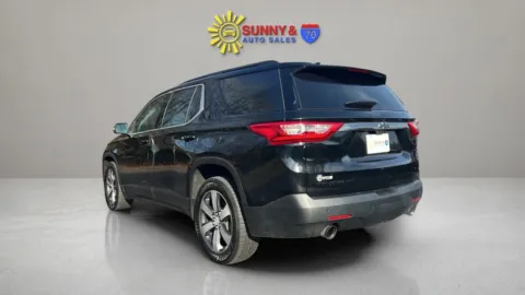 More photos of 2021 Chevrolet Traverse LT Sport Utility 4D at Sunny and 70 Auto Sales, NC