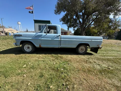 More photos of 1969 Ford F100 at B & B Auto Sales, SD
