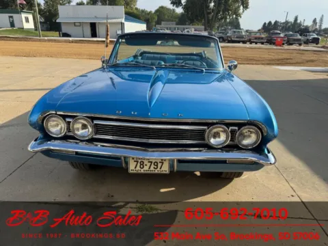 More photos of 1962 Buick Special at B & B Auto Sales, SD