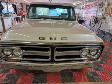 Photos of 1972 GMC Sierra 1500 for sale in Brookings, SD at B & B Auto Sales