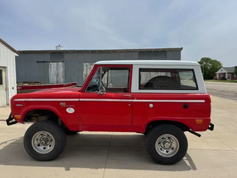 More photos of 1969 Ford Bronco at B & B Auto Sales, SD