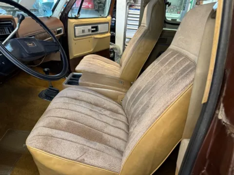 Photos of 1978 GMC Jimmy for sale in Brookings, SD at B & B Auto Sales