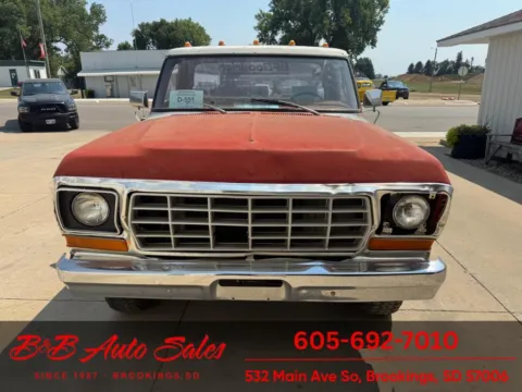More photos of 1978 Ford F-150 at B & B Auto Sales, SD
