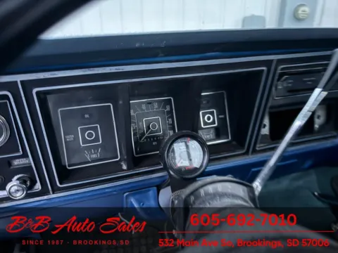 More photos of 1977 Ford F-150 at B & B Auto Sales, SD