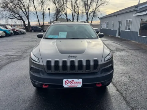Another view of 2017 Jeep Cherokee Trailhawk L Plus for sale in Brookings, SD at B & B Auto Sales
