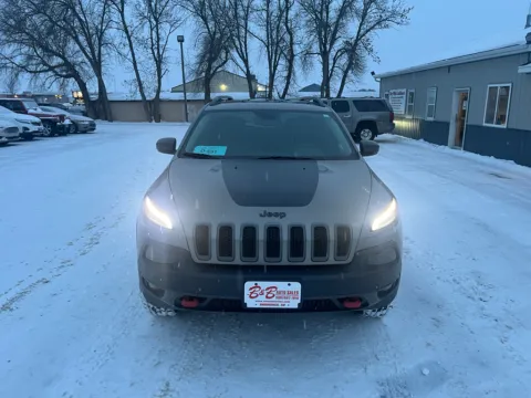 Another view of 2017 Jeep Cherokee Trailhawk L Plus for sale in Brookings, SD at B & B Auto Sales
